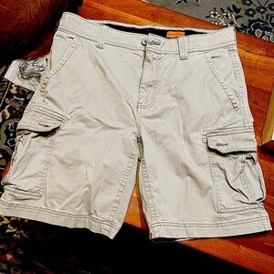 Men’s cargo shorts